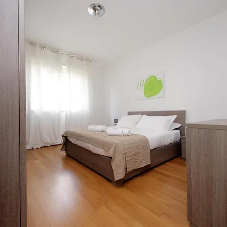 4bnb - Porta Portese Cozy アパート ローマ